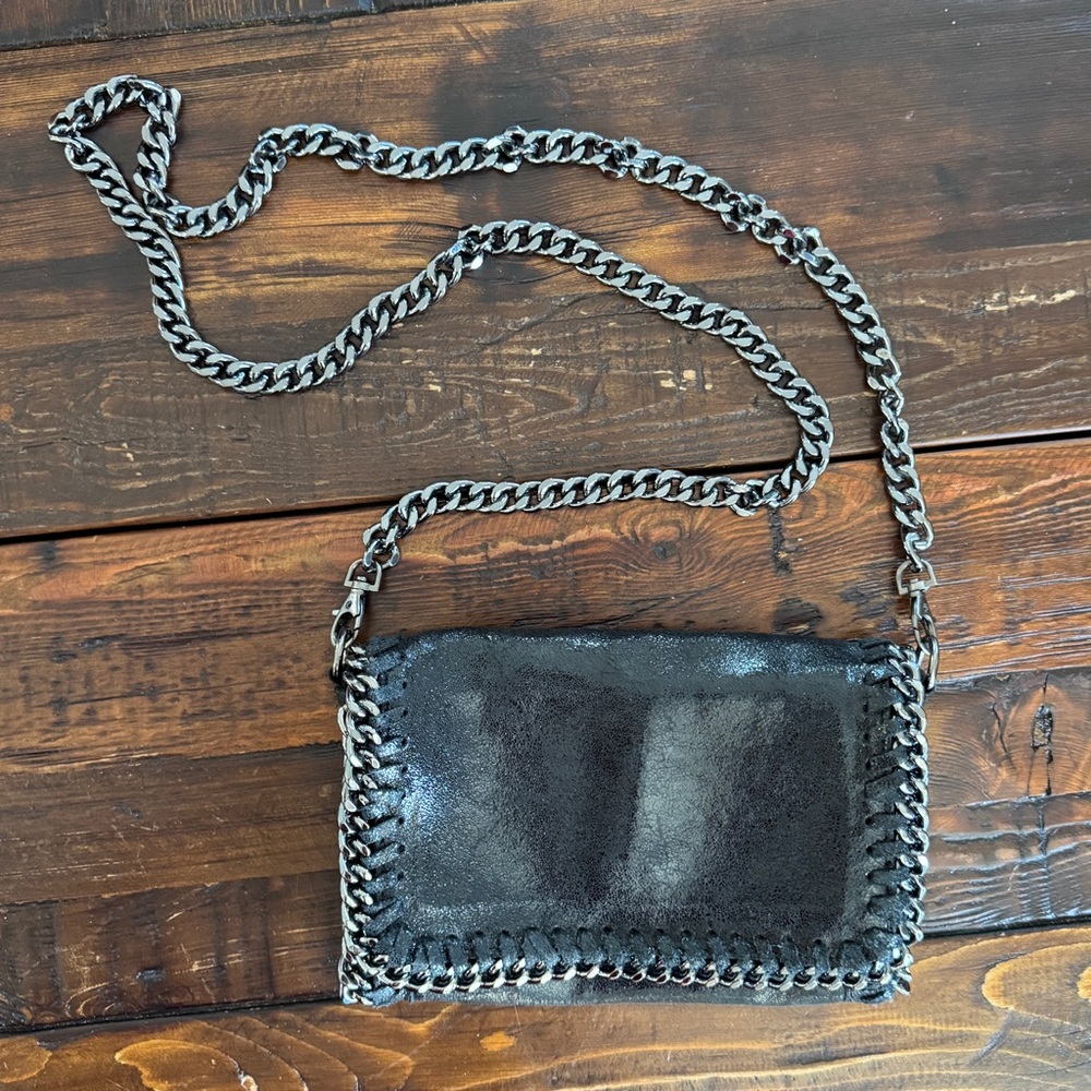 Black Gun Metal Chain-Trimmed Women's Leather Convertible Crossbody Bag. EUC.